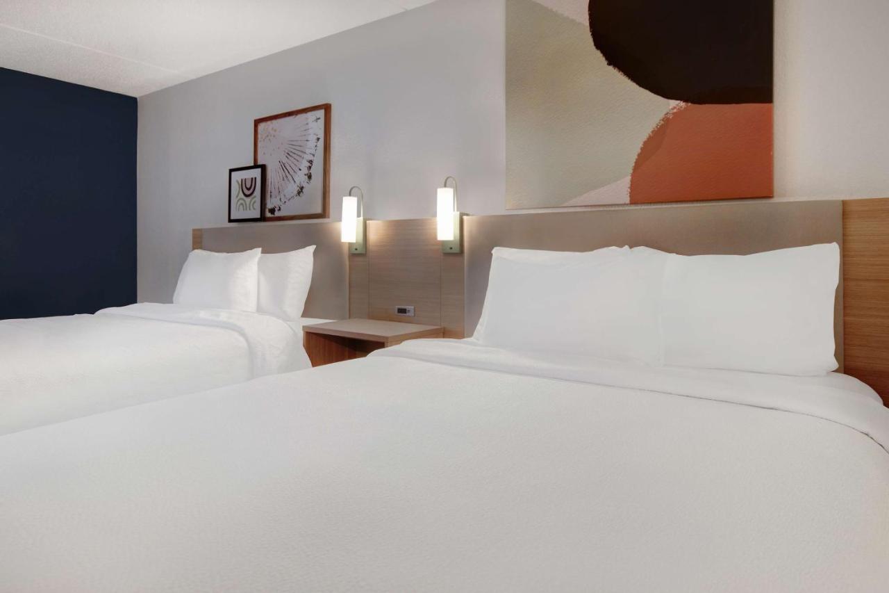Spark By Hilton Rochester University Area Екстер'єр фото